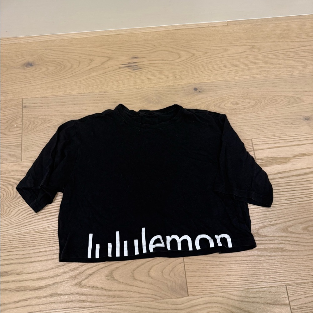 lululemon athletica Black Short Sleeve Tee
